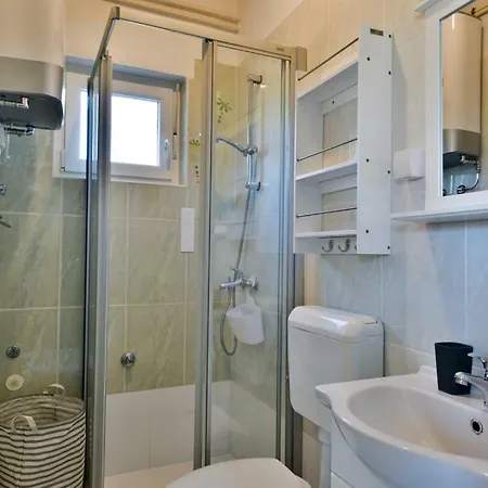 Seafront Jadri Apartman *