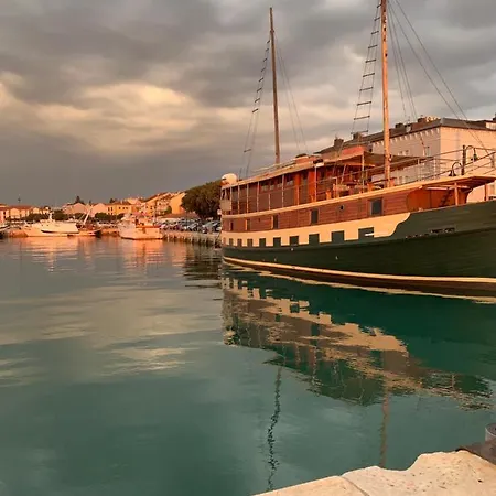 Apartament Seafront Jadri *